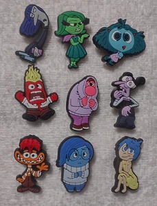 INSIDE OUT 2 film - 9pz ciondoli per scarpe simpatici decorazione coccodrillo - SPEDIZIONE GRATUITA - Foto 1 di 1