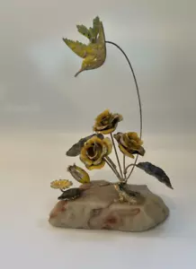 MCM Metal Tole Yellow Roses on Stone Flowers Frog Hovering Hummingbird 6" - Picture 1 of 14