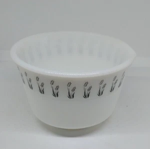 Vintage  Glasbake Mixer Mixing Bowl / Spout White Black Wheat Design - Picture 1 of 12