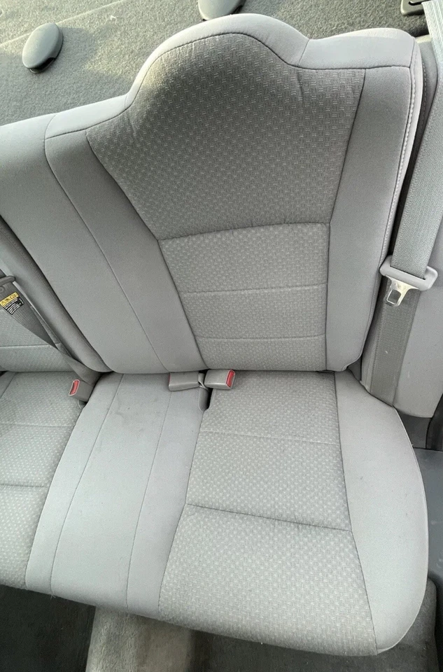 2004 - 2007 SATURN ION Rear Cushion Complete Seat  Cloth Gray OEM - Image 1 of 3