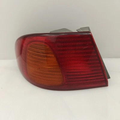 Левый задний фонарь левая сторона водителя для Toyota Corolla 1998 1999 2000 годов выпуска от оригинального производителя  - Изображение 1 из 4