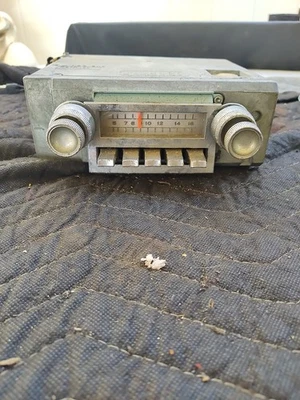Radio Ford Thunderbird 1964/65/66 original funcionando A M Foto 1 de 4