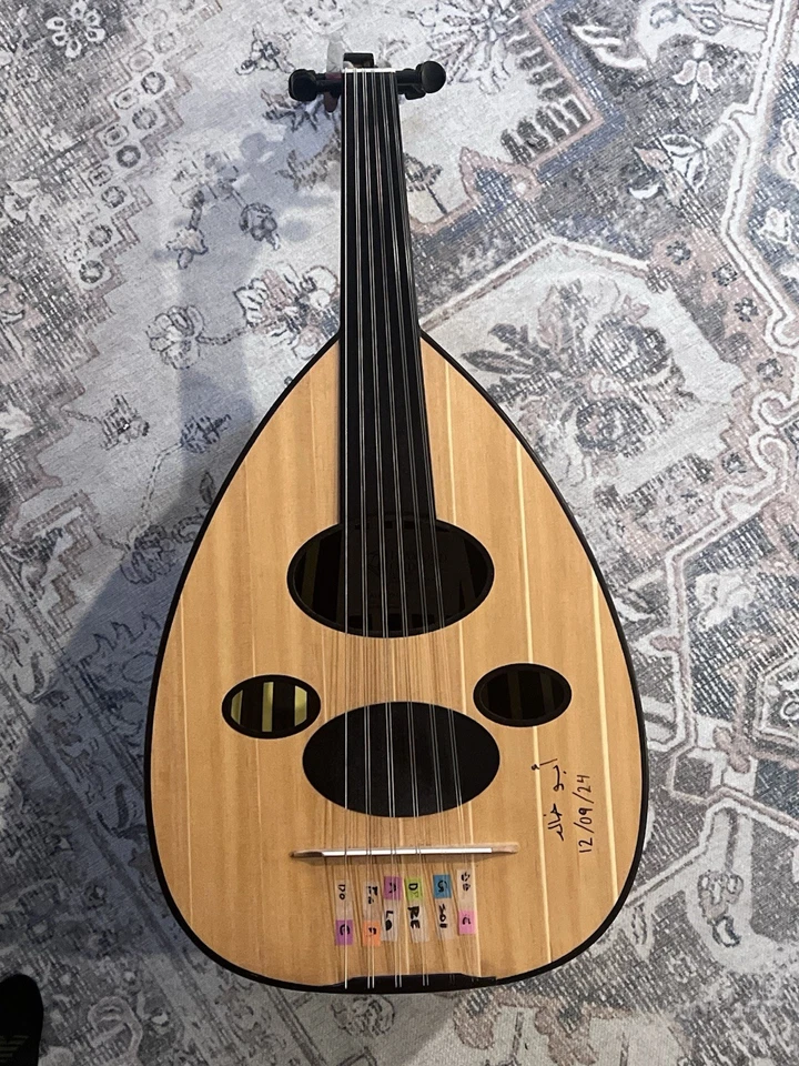 Profesional Árabe Oud - 6 Cuerdas Hecho a Mano Cuerpo de Madera, Listo para Jugar Foto 1 de 1