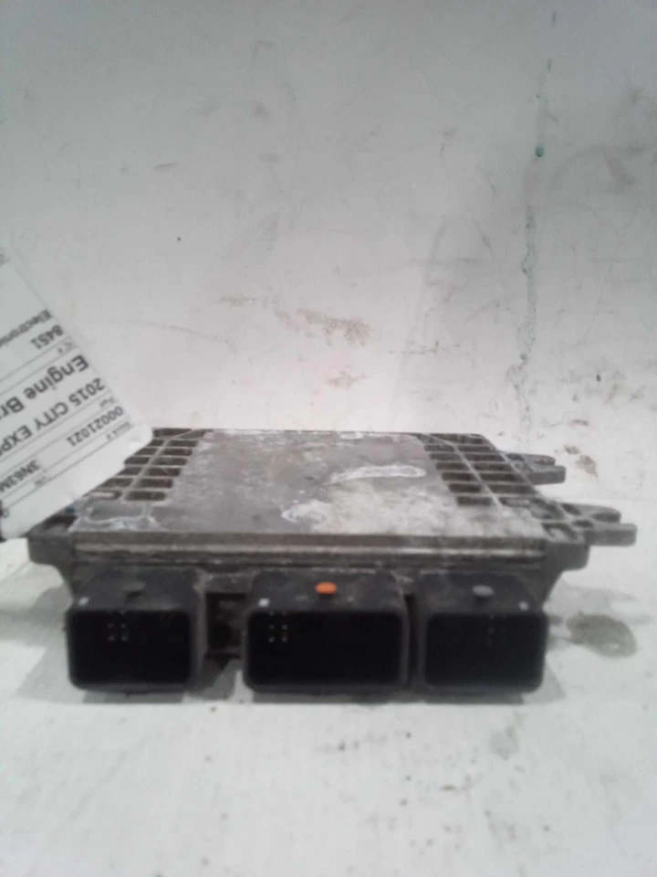 Módulo de control del motor usado (ECM) se adapta a: Chevrolet City Express Electronic Co 2015 Foto 1 de 4