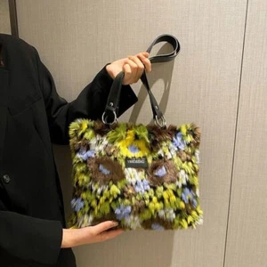 Borse a tracolla donna invernali in peluche borse fiori borse a mano - Foto 1 di 25