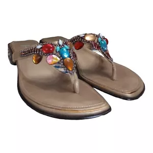 J RENEE Brush Gold Jester Jewels Thong Block Heel Sandals 8M Gently Worn Women's - Picture 1 of 9