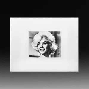 Fotografía de colección rara de Marilyn Monroe - Actuación de despedida - Momento icónico - Imagen 1 de 1