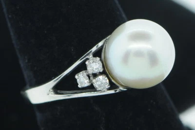 Art Deco Style (ca. 1950's) Platinum 9.87mm Pearl and Diamond Ring (Size 6 3/8) - Image 1 of 4
