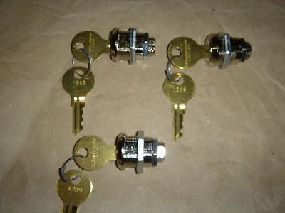 Harley Davidson FL Dresser Saddlebag Lock Three Sets Keyed Alike 53307-69 Copy - Image 1 of 4