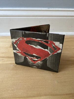 Batman VS Superman: Tyvek Cartera Lootcrate Exclusiva Cartera Poderosa NUEVA Foto 1 de 4