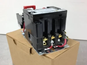 Hasta 33 NUEVO a la mayoría eléctrico: 8536SCO3V03 CUADRADO D 8536-SCO3V03 - Imagen 1 de 5