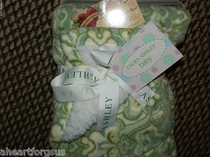 LAURA ASHLEY BABY BLANKET VELOUR GREEN YELLOW MEDALLION NEUTRAL SHERPA UNISEX - Picture 1 of 3