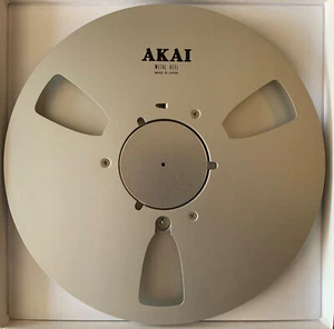 Akai Original-Zubehör-Hersteller 10" leere Metallrolle, 3 Fenster, neue Box + Tasche - Bild 1 von 1