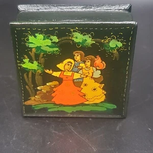 Vintage Holz handbemalt niederländische Schmuckschatulle 2 3/8" x 2 3/8" x 1" signiert unbekannt - Bild 1 von 7