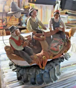3 PESCATORI IN BARCA SULLE ONDE ceramica policroma CALTAGIRONE XX secolo - Foto 1 di 17
