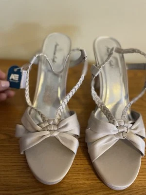 NUEVO American Eagle Dorado Elegante Puntera Abierta Tacones Zapatos Para Mujer Talla 12’ Foto 1 de 4