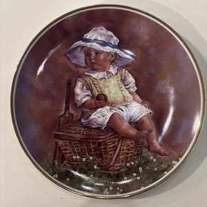 Porcelain Plate "Things To Come" 8"(20cm) by The Leonardo Collection #5 - Picture 1 of 2