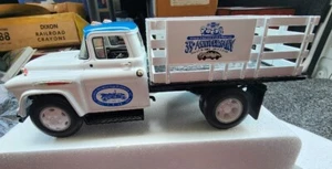 NOS ERTL 1957 Chevy Stake Truck 35th Anniversary Chevrolet Club of America - Picture 1 of 8