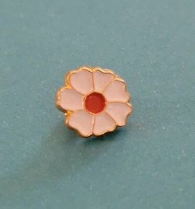 Super Cute Vintage Metal Flower Button Diminutive Excellent Condition - Picture 1 of 3