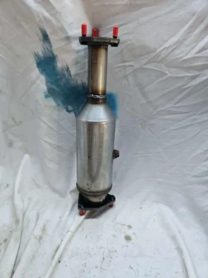 催化转换器 适合 2003 - 2007 年本田雅阁 2.4L-L4 642189 — 第 1/4 张图片