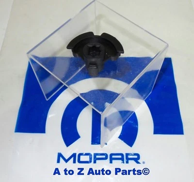 NEW 2005-2010 Jeep Grand Cherokee, Commander AC Inlet Actuator GEAR, OEM - Image 1 of 2