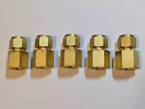 NEW!! LOT OF 5! Swagelok B-810-7-8 Brass 1/2 in. Tube OD x 1/2 in. Female NPT - Picture 1 of 1