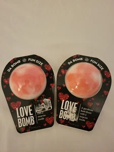 Lote de 2 Da Bomb Fun Size Love Bomb Bath Bomb Fizzer 3.5oz ¡NUEVO EN PAQUETE! - Imagen 1 de 4
