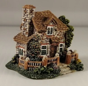 Vintage The Leonardo Collection Miniature Cottage - Picture 1 of 11