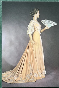 Musee de la Mode Et du Costume Evening Gown Fan Belle Epoque Postcard - Picture 1 of 2