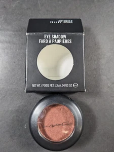 MAC EYESHADOW - ANTIQUED (VELUXE PEARL) A96 - BNIB - Picture 1 of 1