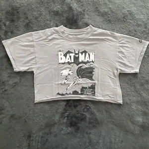 Cropped Batman Issue #1 T-shirt Size Large Gray - Picture 1 of 7