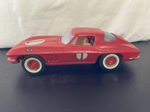SCARCE! Vintage Cox Gas Powered Red Corvette Sting Ray - Picture 1 of 17