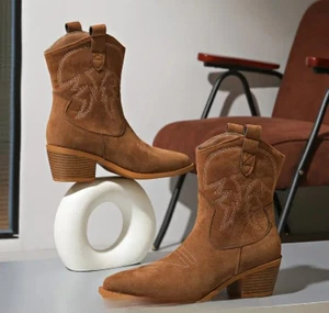 Cowboy Boots, Womens , Size 6, Tan, Above Ankle, New With Tags - Picture 1 of 6