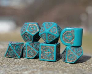 Clockwork Caramel & White - 7 Piece Tabletop Polyhedral DND RPG 5e Dice Set - Picture 1 of 5