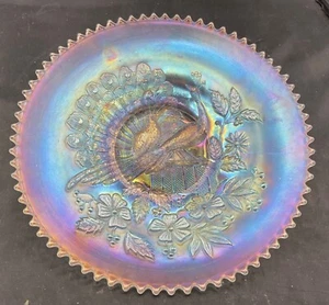 GORGEOUS VINTAGE CARNIVAL NORTHWOOD WHITE PEACOCKS ON THE FENCE PLATE “PINKS” - Picture 1 of 8