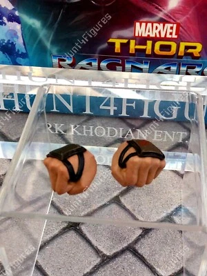 Hot Toys MMS445 Thor Ragnarok Gladiator 1/6 action figure's 2 fisted hands only  - Image 1 of 4