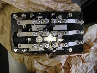 Relés de enganche Struthers-Dunn serie 5   Foto 1 de 4