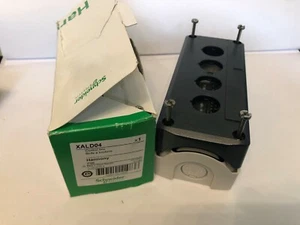 XALD04 Enclosure for remote controller X68mm Y128mm Z53mm IP66 SCHNEIDERS - Picture 1 of 1