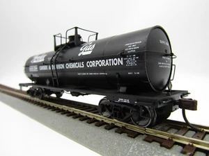 Atlas HO ACF 11,000 Gallon Tank Car - SHPX (Pyrofax) 2314 - Picture 1 of 2