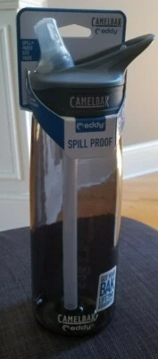 Botella de agua CamelBak Eddy .75L (color carbón) Foto 1 de 4