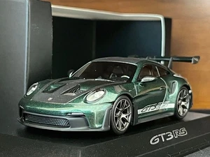 Minichamps 1/43 Porsche 911 (992) GT3 RS 2023 Racing Green Model Car - Picture 1 of 6