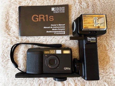 Ricoh GR1s Camera with origonal Manual and Starblitz Flash - Image 1 of 4