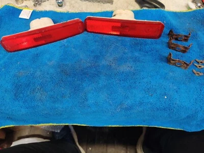 Marcador lateral trasero derecho e izquierdo Porsche 928 78-89 rojo 92863142601 OEM Foto 1 de 4