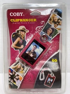 Coby Digital Photo Viewer Cliphanger Keychain - DP-152 (Red) - Picture 1 of 5