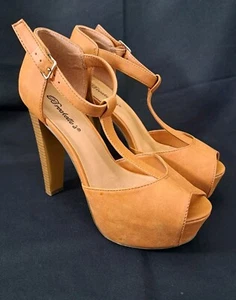 Breckelle's Tan Brown Platform T-strap Peep Toe Pumps 5.25" Heels Size 9 - Picture 1 of 16