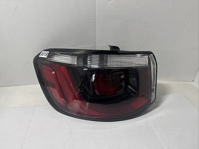 Luz trasera halógena tipo bombilla conductor Jeep Compass 2021-2024 LH OEM P68417081AD Foto 1 de 4