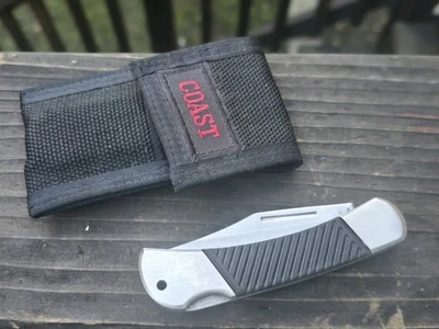 Coast Cutlery Port. Navaja de bolsillo y funda plegable vintage con cierre trasero EE. UU. Foto 1 de 4