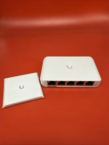 Ubiquiti Networks (USW-Flex-Mini) 5 Port Standalone Ethernet Switch - Picture 1 of 6
