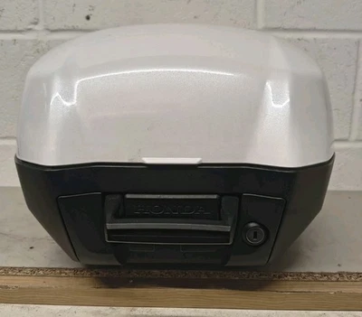 Caja superior Honda VFR1200F. 39L 2009-2016 BLOCADO SIN LLAVE Foto 1 de 4