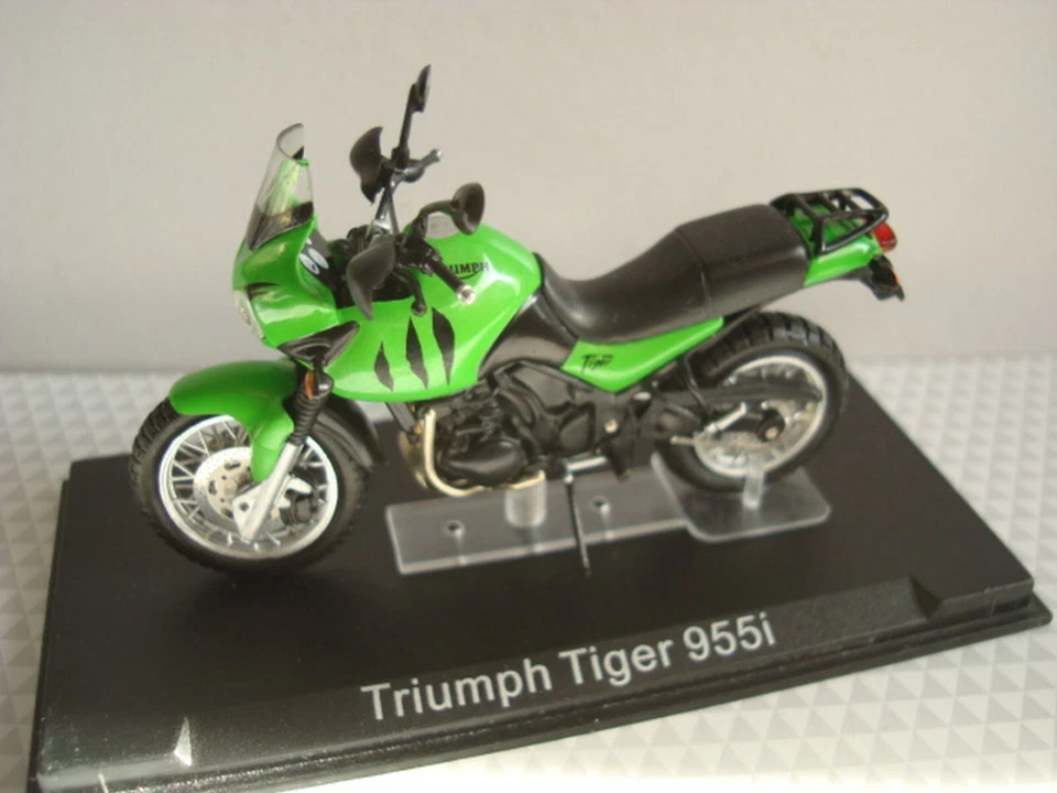 Triumph Tiger 955 i 2002 grün   -  Top 1:24 - Bild 1 von 3